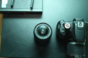 Canon EOS 1200D + 18-55 + 55-250 IS + 3 baterii + încărcătoare