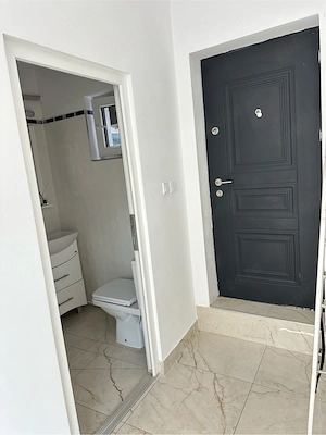 Proprietar închiriez spatiu comercial ultracentral stradal  - imagine 8