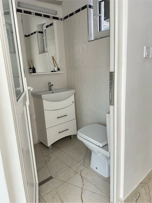 Proprietar închiriez spatiu comercial ultracentral stradal  - imagine 9
