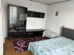 Inchiriez apartament zona policlinica