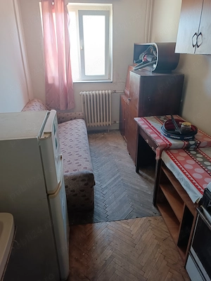 Vând camera cămin zona Dâmbovița  - imagine 5