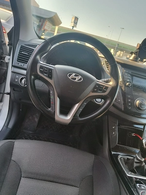 Hyundai i40 Hyundai i40 CW 1.7 CRDi Style   136 CP   202.000 km - imagine 7