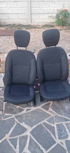 scaune dacia duster 