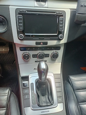 Volkswagen Passat Alltrack 2.0 TDI 4Motion DSG BlueMotion Tec - imagine 3