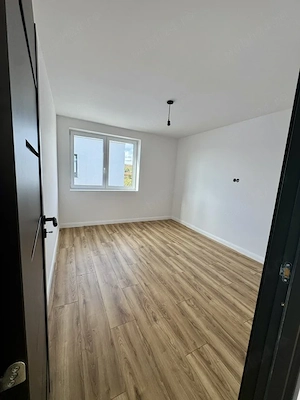 Casă nouă P+1E, 117 mp utili, 442 mp teren, NZEB, pompă de căldură + fotovoltaice 6 kWp, Târgu Mureș - imagine 9
