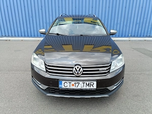 Volkswagen Passat Alltrack 2.0 TDI 4Motion DSG BlueMotion Tec - imagine 9