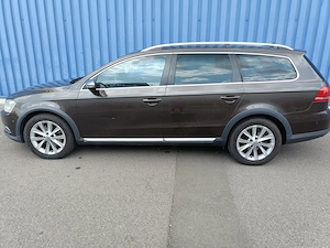Volkswagen Passat Alltrack 2.0 TDI 4Motion DSG BlueMotion Tec - imagine 10