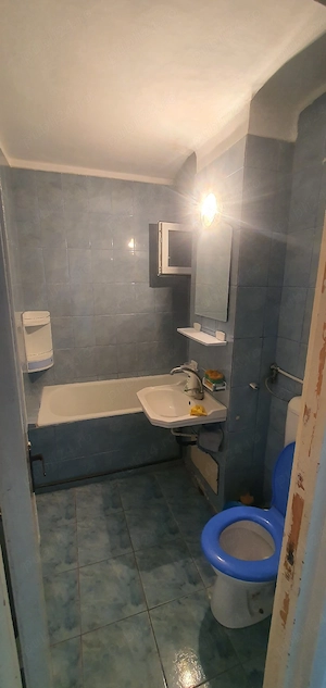 Vand apartament 2 camere decomandat in Ploiesti Vest Marasesti Bahluiului - imagine 2