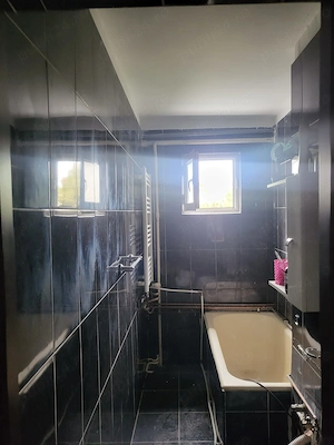 închiriez apartament 3 camere - imagine 4
