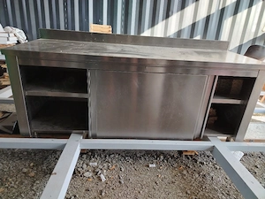 Vand 2 mese profesionale inox