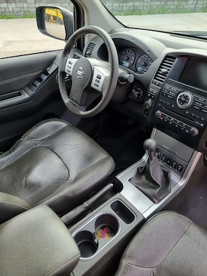 Nissan Navara 2010  10500  - imagine 8