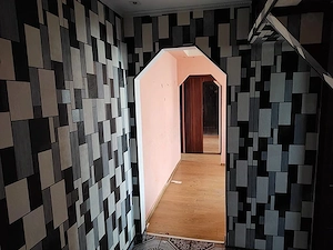 închiriez apartament 3 camere - imagine 6
