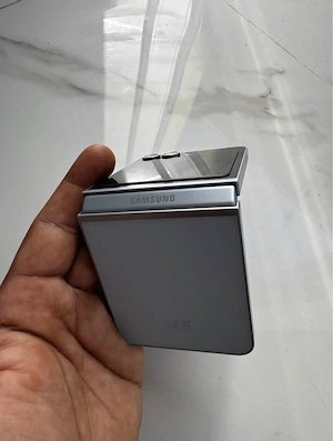 vand Samsung Z flip 6