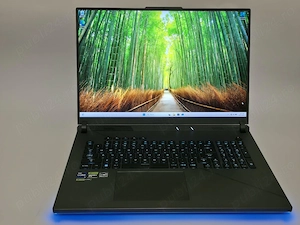 Model Laptop Gaming ASUS ROG Strix G18 G814JVR + geanta laptop dedicata (bonus)