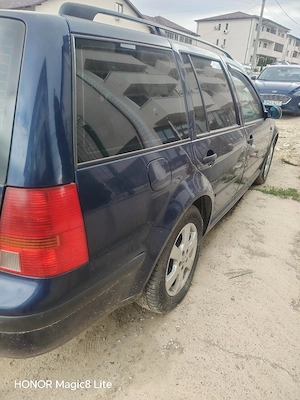 golf 4 1,6 benzina 2002 funcționează tot 