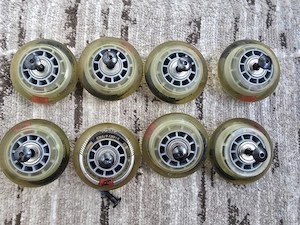 Set 8 roti din silicon role Crazy Creek 72mm 78A cu rulmenti si suruburi ax