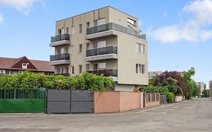 Mamaia-Sat/Pensiune cu 13 camere la cheie/Investiție/Venit imediat garantat 