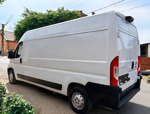închiriez microbuze transport marfă 