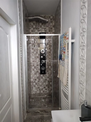 2 cam - zona Podgoria - la curte comuna - imagine 8