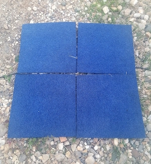 Dale  mocheta trafic greu albastre, folosite, curate 50x50cm