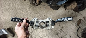 panou sigurante modul maneta  bloc lumini stergator parbriz electromotor Toyota Land Cruiser  - imagine 3