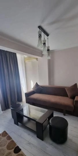 Garsoniera decomandata zona Baba novac  Constanța 