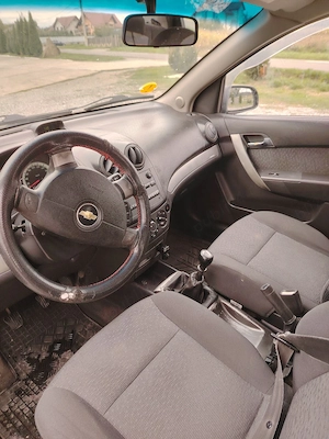 Vând sevrolet aveo anul 2007 motor 1.6 benzină perfect funcțional  - imagine 8