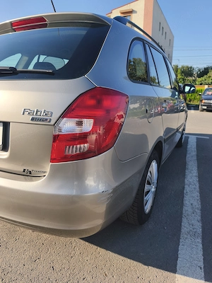 Skoda Fabia 1.2 benzina an 2009 km 265000 preț 1800  - imagine 4