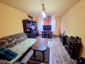 3 camere decomandate ,toate utilitatile, centrala pe gaze,pereti indreptati ,AC ,partial mobilat