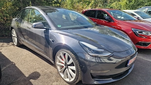 Tesla Model 3 Performance