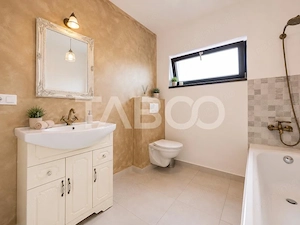 Casa spatioasa de inchiriat 5 camere 2 bai 2 locuri parcare Selimbar - imagine 11