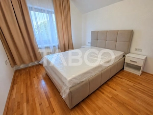 Casa individuala la prima inchiriere 4 camere terasa curte Sura Mica - imagine 11