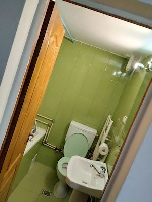 închiriez apartament cu 2 camere  - imagine 5