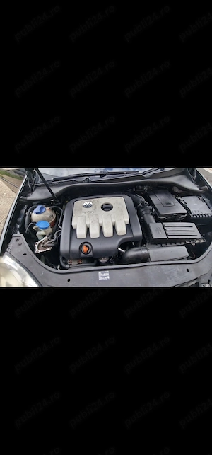 Dezmembrez Golf 5, motor 2.0 TDI BKD.