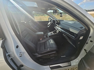 Honda CRV 2024 4x4 full hybrid - imagine 8