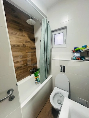 Apartament semidecomandat cu 3 camere,2 bai, parcare inclusa, zona Cetatii - imagine 8