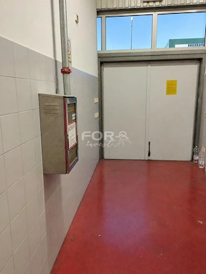 Hala de inchiriat cu suprafata de 500 mp in Oradea - imagine 3