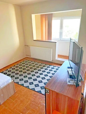 La doar 200 euro garsonieră la etajul 2 de închiriat în zona Bucovina. - imagine 6