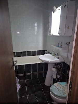 Inchiriere 550eur Vanzare apartament 3 camere zona Auchan Titan sector 3 - imagine 7