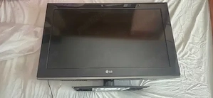 Vând TV LG 32" model 32LK330