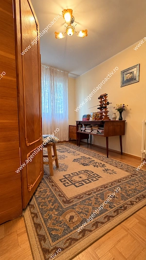 Apartament cu 2 camere și balcon generos   Micro 16 - imagine 4