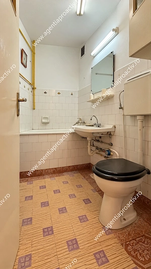 Apartament cu 2 camere și balcon generos   Micro 16 - imagine 8