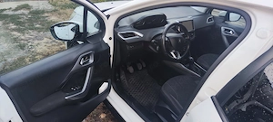 Vand Peugeot 2008 1.6 blue hdi din anul 2017, 220900 km, stare foarte buna - imagine 4