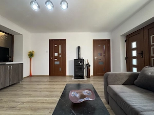 Casa parter, renovata, mobilata, gradina amenajata, str Petofi Sandor-Dumbravita - imagine 16