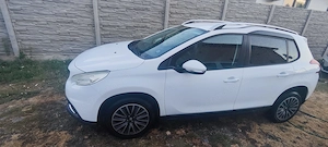 Vand Peugeot 2008 1.6 blue hdi din anul 2017, 220900 km, stare foarte buna - imagine 9