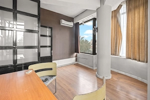 Executive Corner Office | Tavan Inalt, Ferestre Mari | Gara de Nord  - imagine 6
