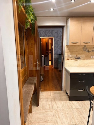 Apartament modern cu 3 camere, în zona centrală – vis-a-vis de Piața 1 Mai - imagine 12