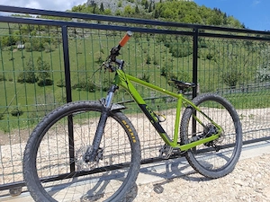 Vand bicicleta in stare f buna