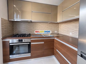 Apartament 2 camere, loc de parcare  centrala proprie- Basarabia - imagine 3