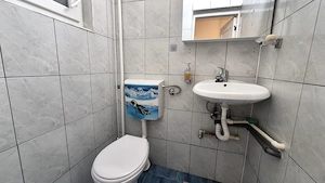 Apartament cu 3 camere 65 mp bloc 1984 - Rahova - pret 115.000 euro - imagine 9